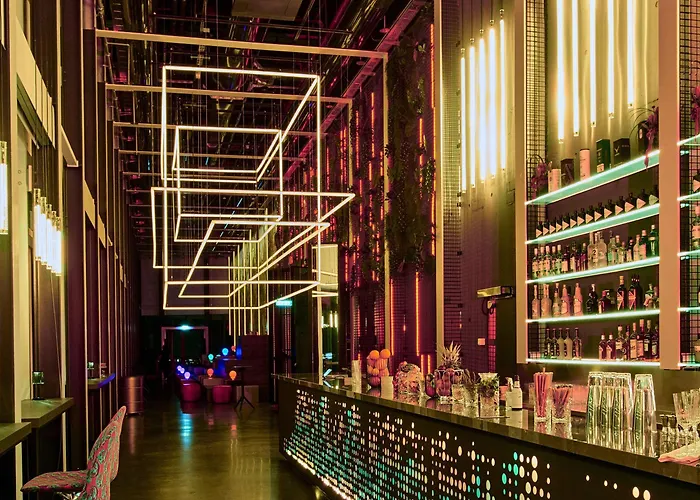 Отель Nhow Frankfurt 4*